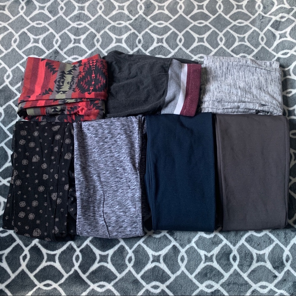 7 Pairs of Various Leggings